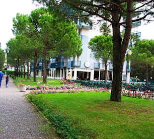 An der Fußgängerzone entlang