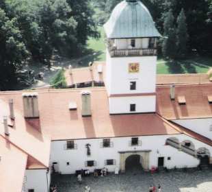 Blick vom Turm in den zweiten Burghof