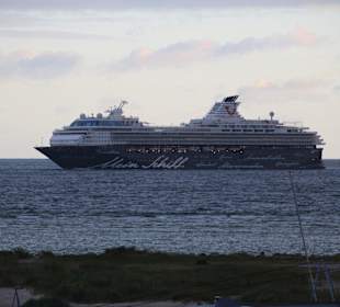 TUI Mein Schiff läuft Kiel an