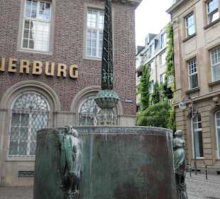 Der Fastnachtsbrunnen in Köln