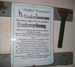 Überall Sprüche und Hinweise