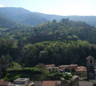 Blick auf die gegenüberliegende Burg