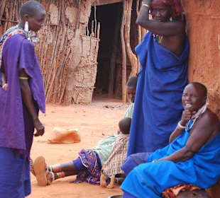 Ein Plausch bei der Dorfbank