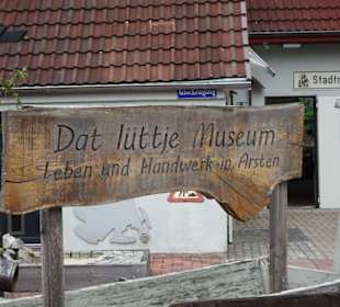 Das Schild des Museums