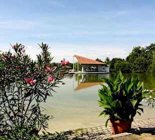 Blick vom Empfangsgebäude zur Seebühne