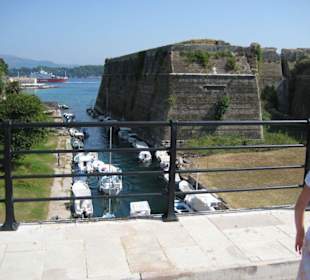 Kleiner Kanal gleich nach dem Eingang