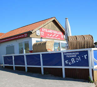 Kiosk am Sandstrand Drei