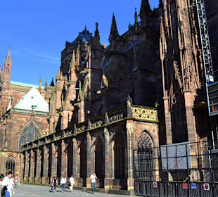 Die Nordwestseite des Kirchenschiffs