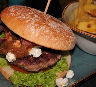 Der "Geissbock-Burger" bei Hans im Glück