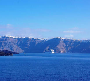Santorin selbst im Bild Landschaft, Stadt