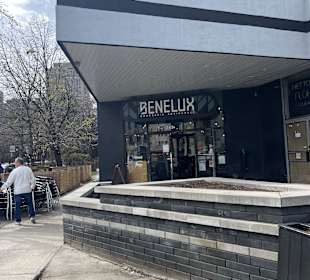 BENELUX - Brasserie Artisanale / Pub Wellington