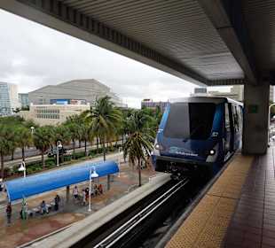 Monorailstation beim Hotel