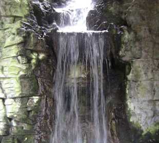 Wasser in der Höhle