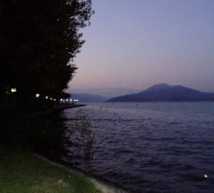 Abendblick entlang der Promenade