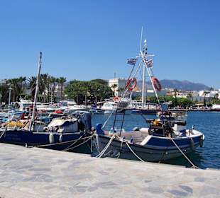 Der Hafen bei strahlendem Sonnenschein