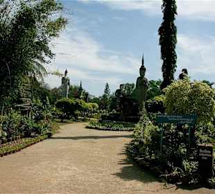 Sala Kheo Kou - Wat Khaek