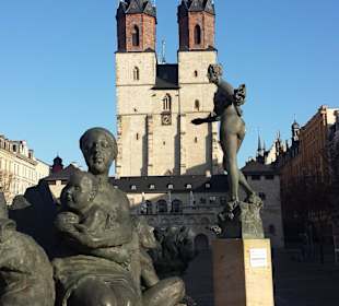 Blick über den Hallmarkt