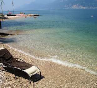 An der Strandpromenade vor dem Du Lac