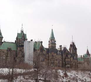 Парламент Канады