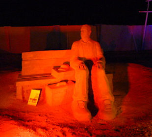 Skulptur im Sandland