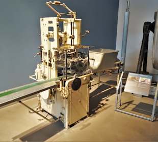 Butterverpackungsmaschine im Freilichtmuseum