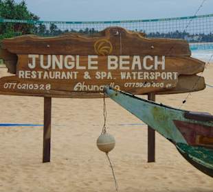 Jungle Beach Bar in Ahungalla