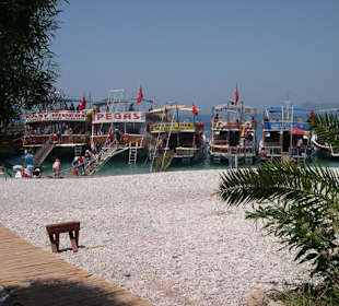 Schiffsanlegeplatz am Strand