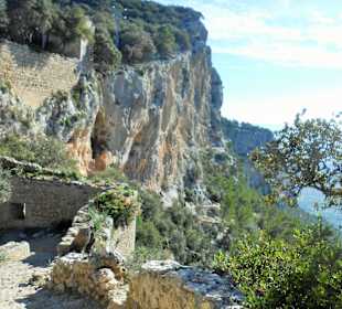 Fels unter dem Castell