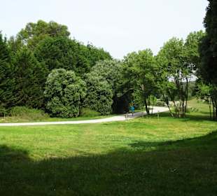 Gepflegtes Grün im Parque da Cicade