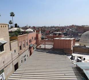 Die tolle Altstadt von einem Dach-Cafe