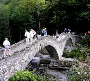 Valle Verzasca Schöne Brücke