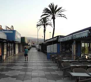 Geschäfte Plaza/Strand