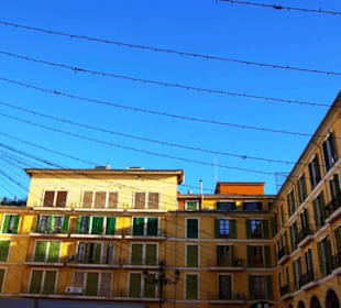 Im Zentrum mit Weihnachtsbeleuchtung