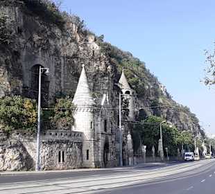 Felsenkirche am Gellertberg