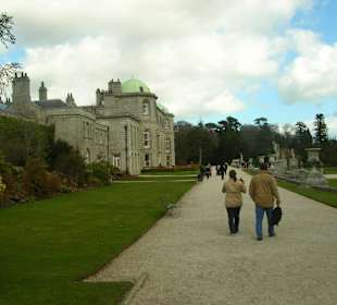 Fußweg zu Malahide Castle