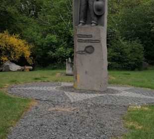 Wandern MY west, Pilgersäule, Plüsch, zurück Bahn