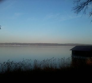 Am Ammersee mit Blick auf Kloster Andechs