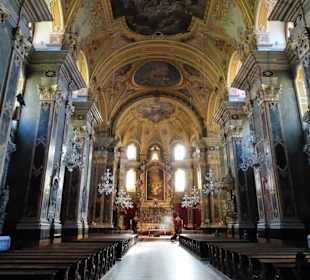 Blick in das Langschiff des Brixner Doms