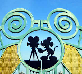 Eingang zum Filmpark