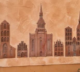 Relief an einer Hauswand