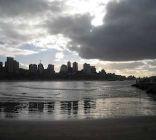 Die Stadt vom Hafen aus