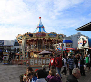 Unterhaltung am Pier 39