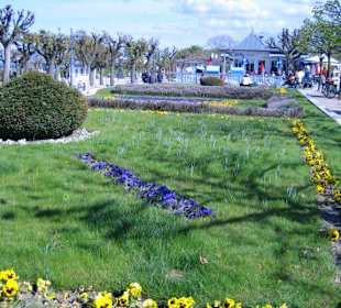 Entlang der Strandpromenade