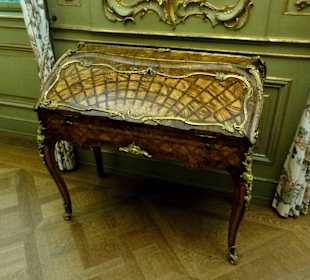 Impressionen aus den Räumen des Schlosses