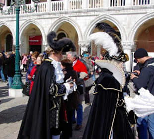 Kostüme-Masken-Show Venedig 2011
