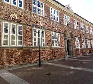 Außenansicht des Historischen Rathauses