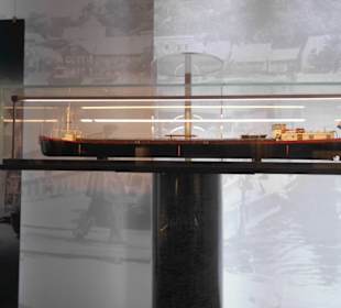 Erste Schiffsmodelle