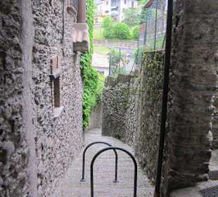 Der wunderschöne Bergort Stazzona