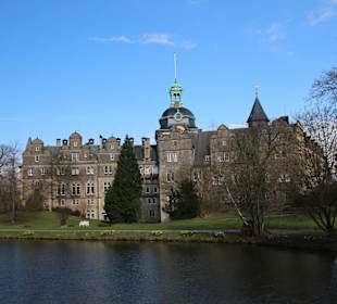 Blick vom Schlosspark auf das Schloss