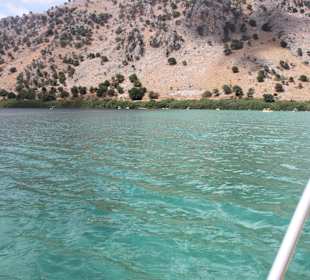 Die den See umgebenden Berge